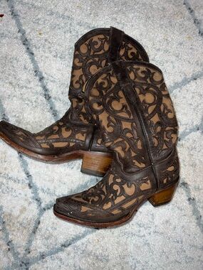 Size 2 Girl’s Corral Teen Boots inlay leather boots rodeo western cowgirl